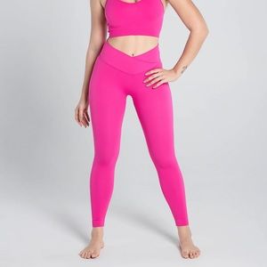 NWT high waisted scrunch butt leggings